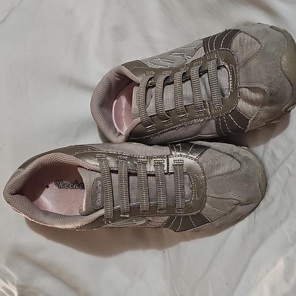 Skechers Gray Sneakers Comfortable Everyday Wear - Picture 1 of 8